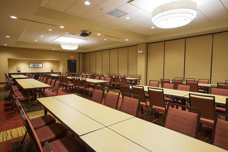 Courtyard By Marriott Cincinnati Midtown/Rookwood Exterior foto