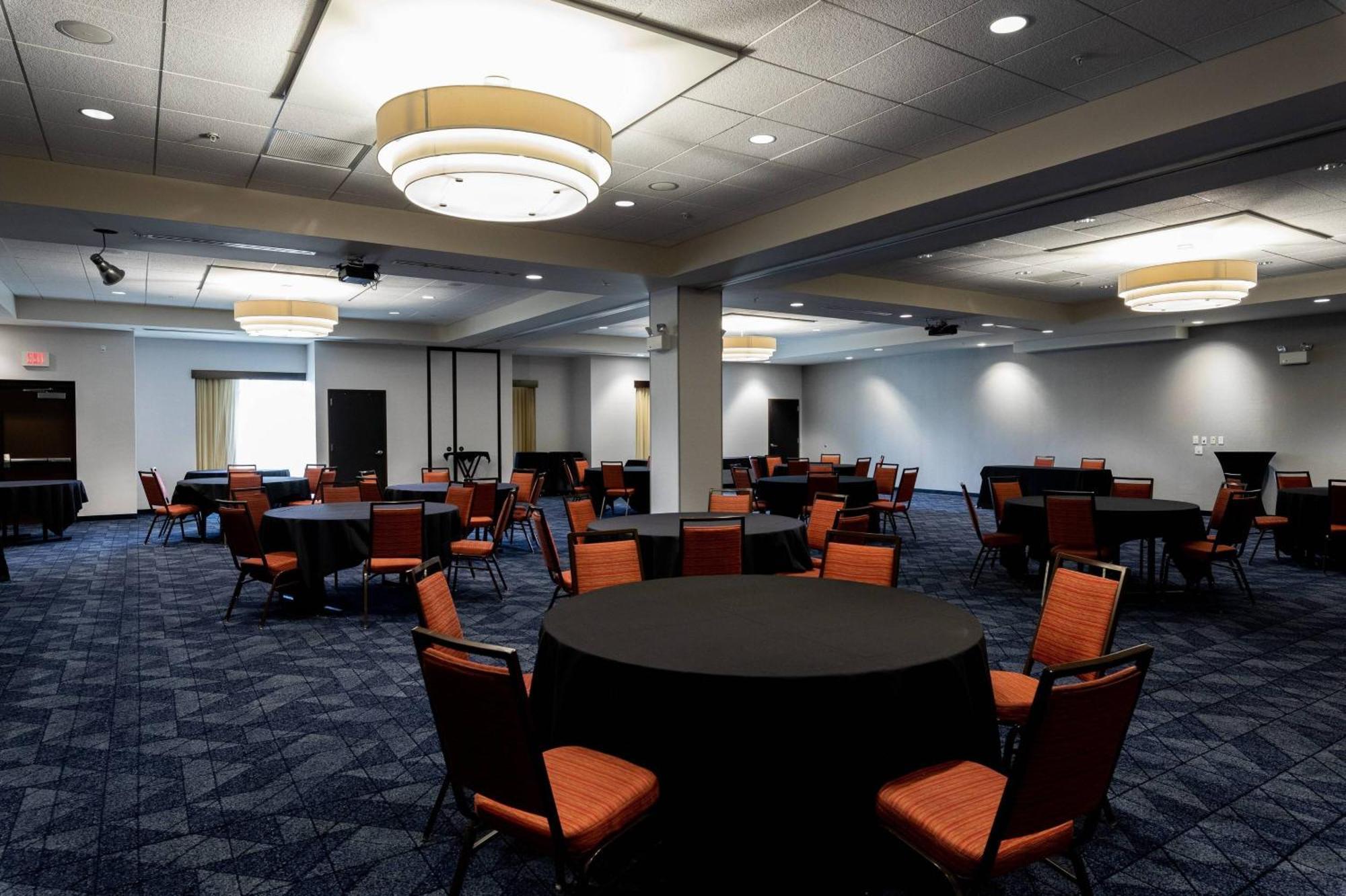 Courtyard By Marriott Cincinnati Midtown/Rookwood Exterior foto