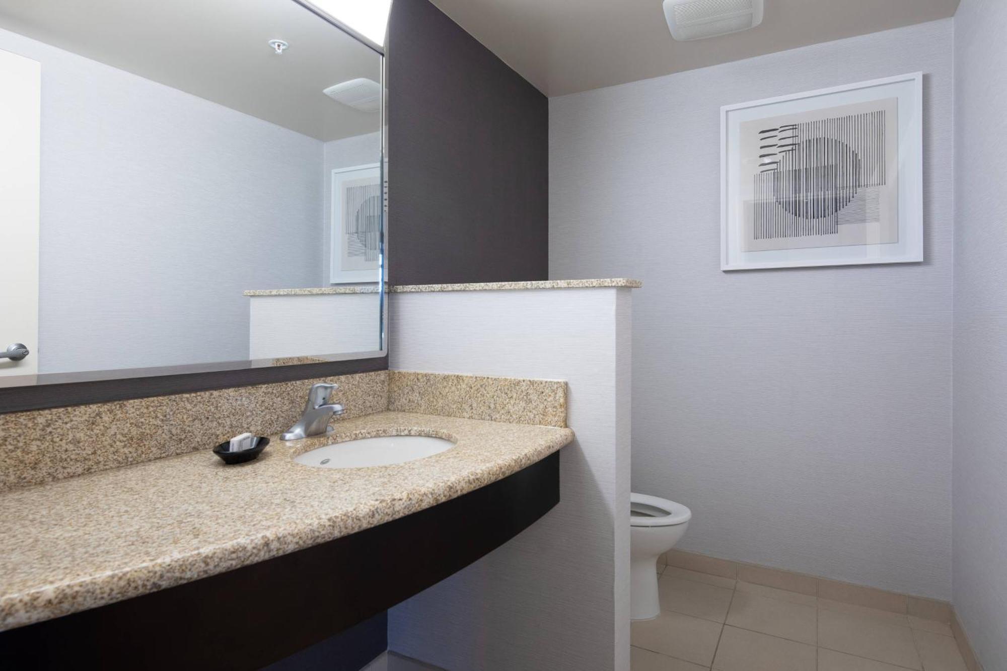 Courtyard By Marriott Cincinnati Midtown/Rookwood Exterior foto