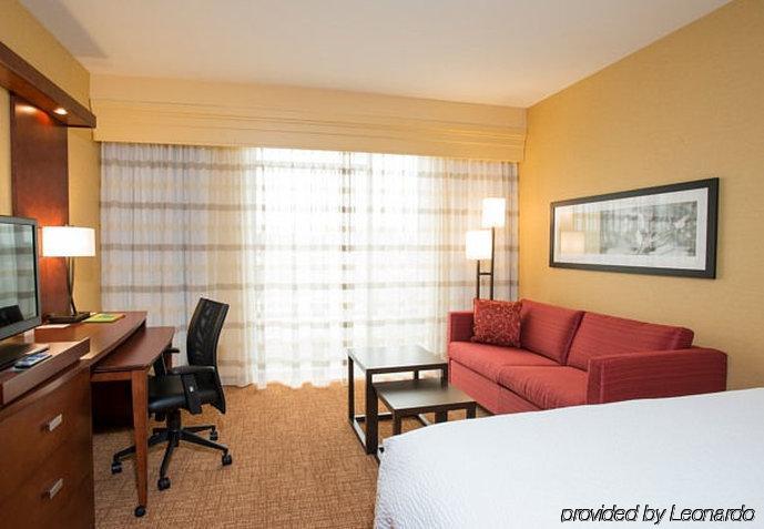 Courtyard By Marriott Cincinnati Midtown/Rookwood Exterior foto